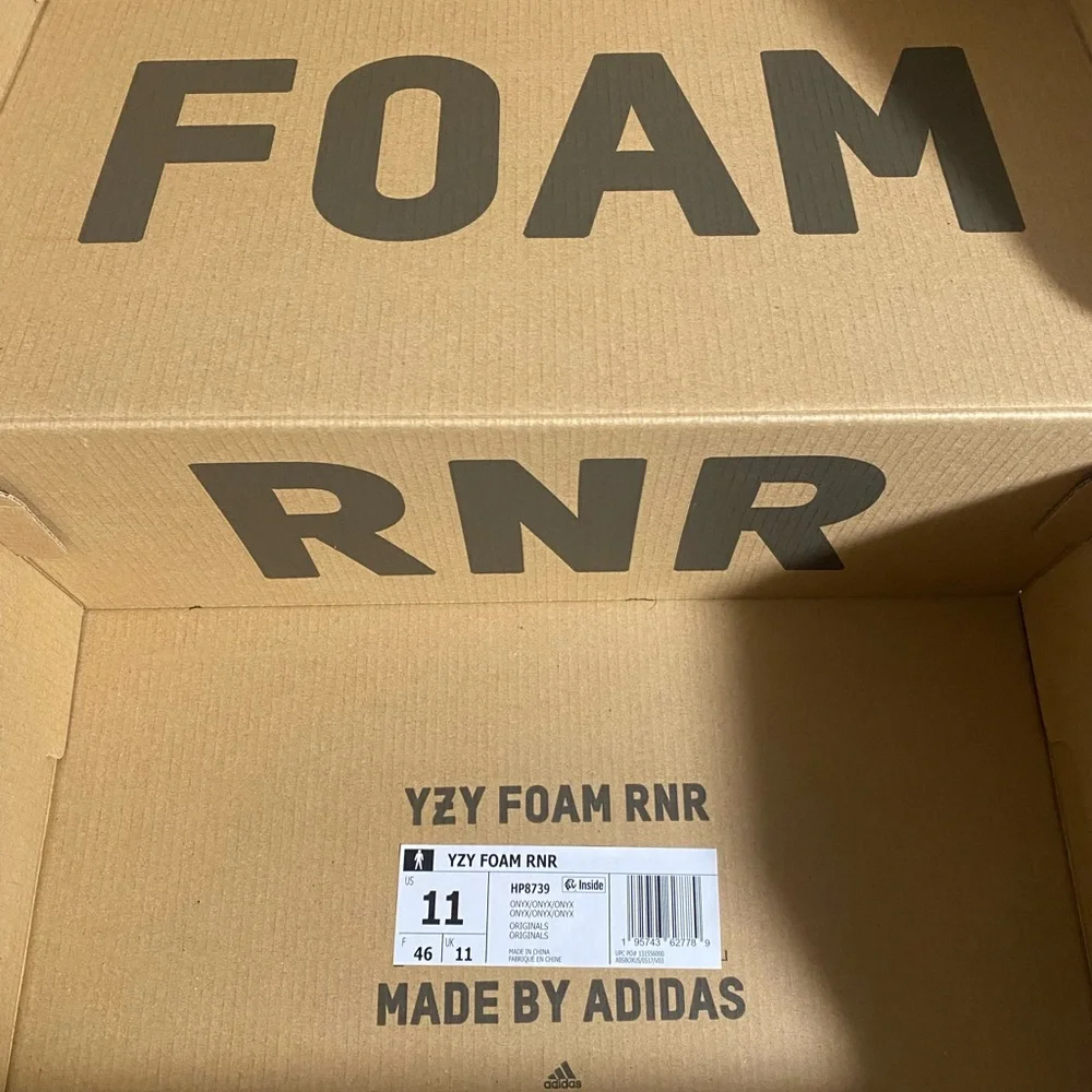 COPY - Yeezy Foam Runners Onyx Size 11 - Picture 8 of 9
